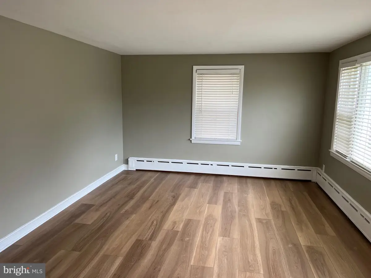 220 Glasgow St, Pottstown, PA 19464 - #1