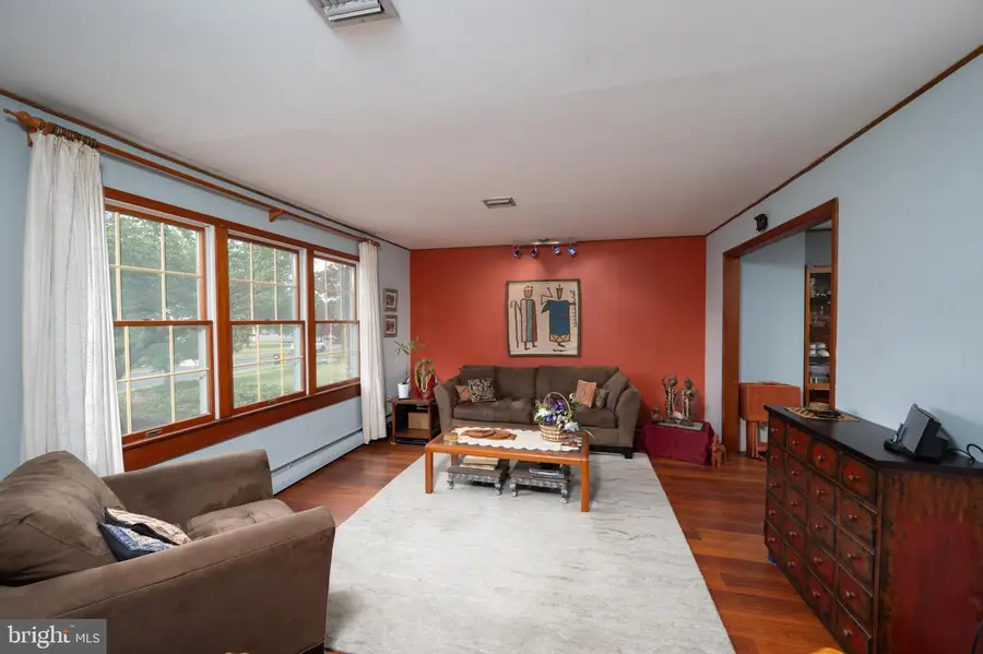 1967 Lafayette Rd, Lansdale, PA 19446 - #3