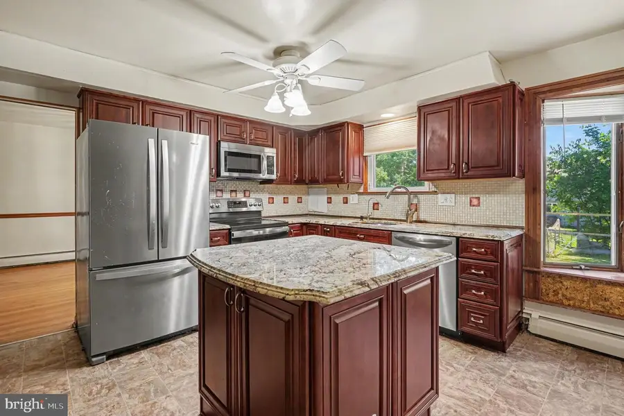 524 Highgate Rd, Norristown, PA 19403 - #3