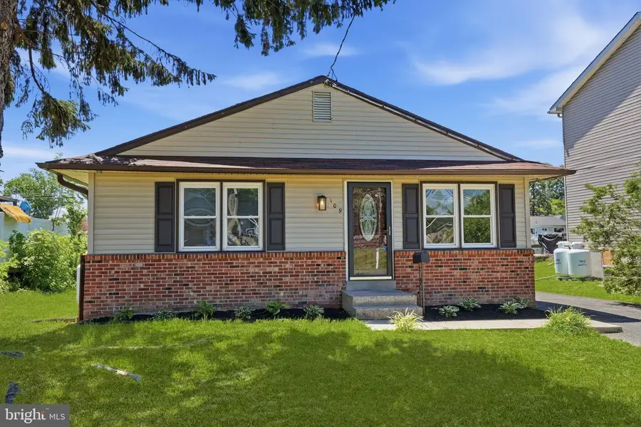 109 Castello Ave, Hatboro, PA 19040 - #2