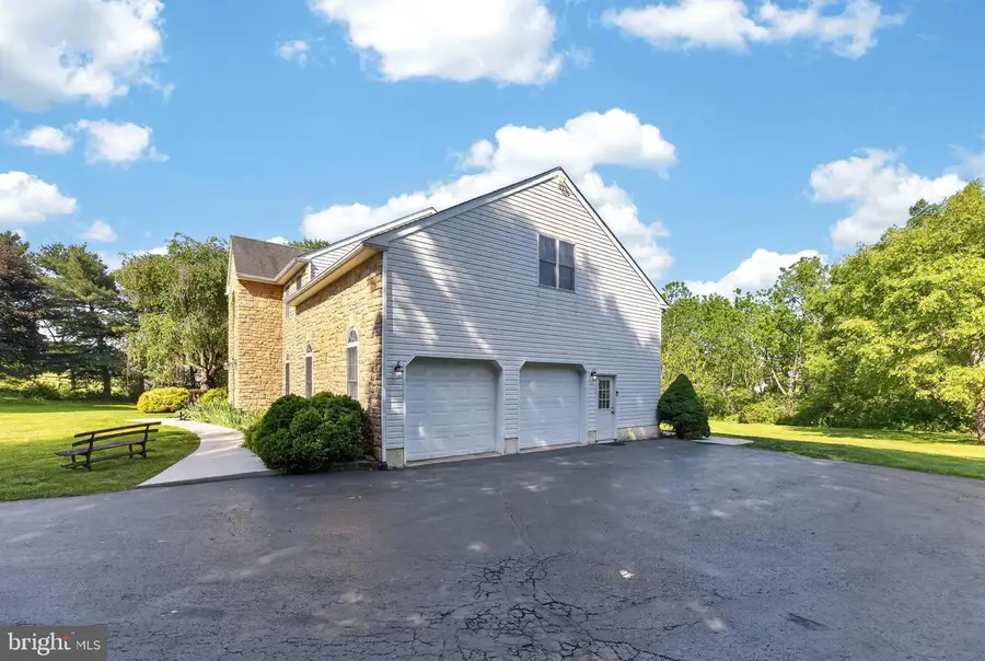 114 Memory Ln, Telford, PA 18969 - #2