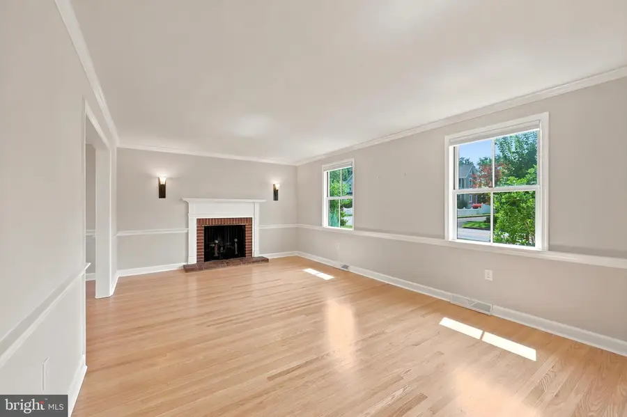 306 Fort Washington Ave, Fort Washington, PA 19034 - #3