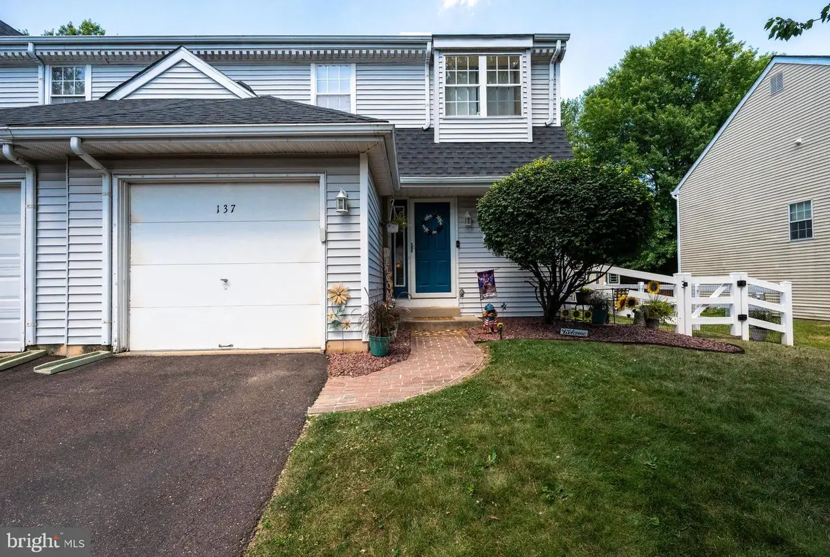 137 Azalea Cir, Royersford, PA 19468 - #1