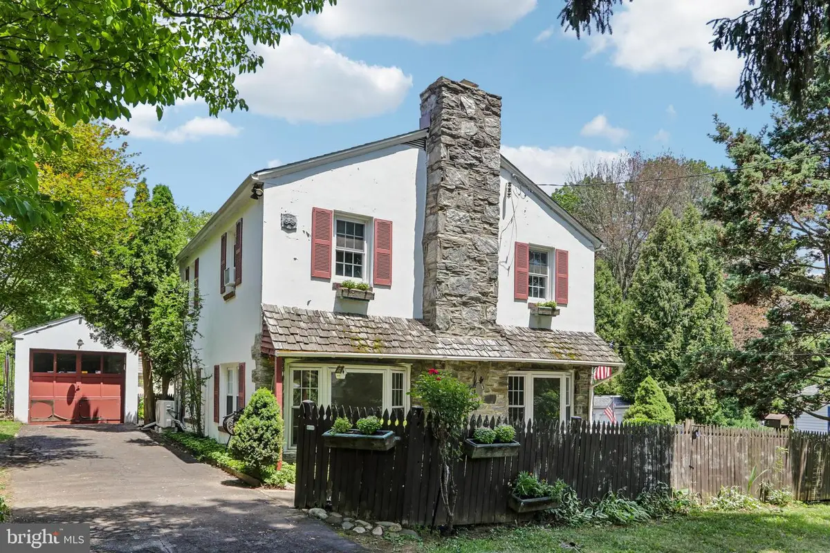 647 Pinney Rd, Huntingdon Valley, PA 19006 - #1
