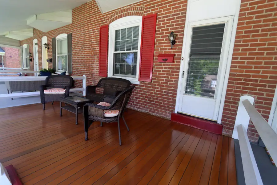 64 W Lincoln Ave, Hatfield, PA 19440 - #2
