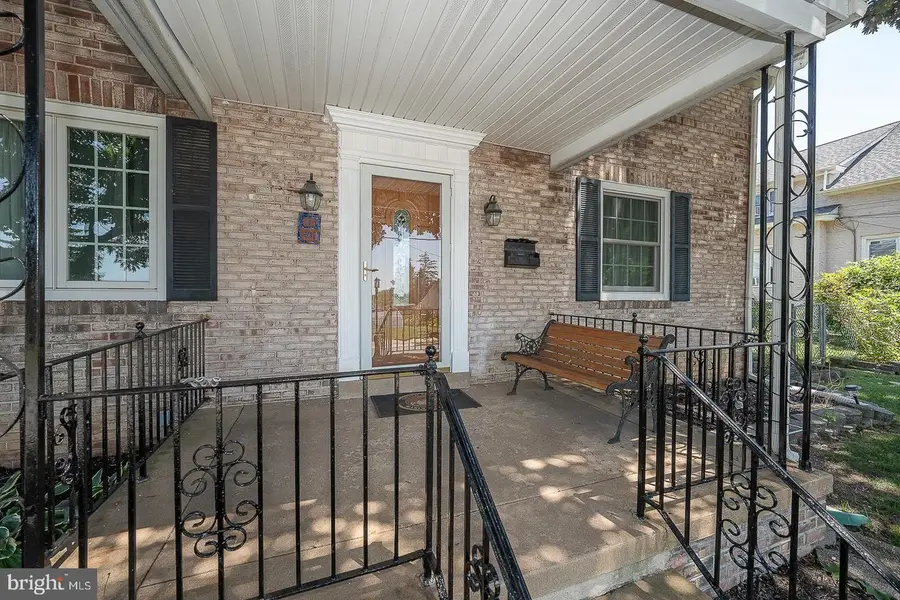 201 Abbeyview Ave, Willow Grove, PA 19090 - #2