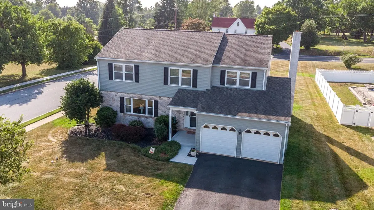 140 Elio Cir, Royersford, PA 19468 - #1