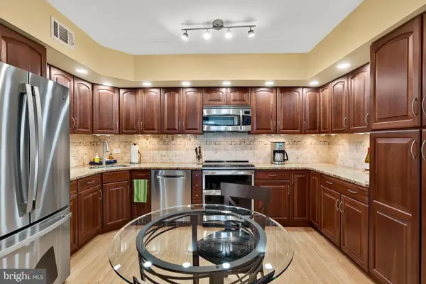 21336 Valley Forge Cir #1336, KING OF PRUSSIA, PA 19406
