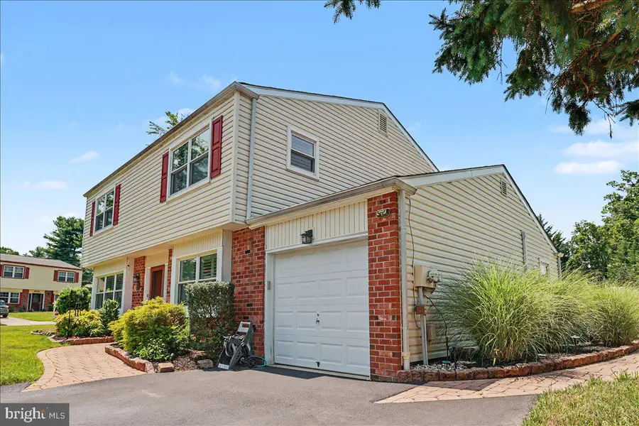 3001 Kimberly Dr, East Norriton, PA 19401 - #3