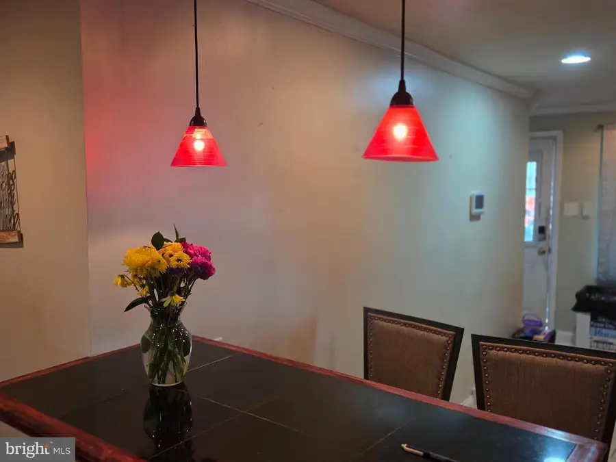 1207 N Charlotte St, Pottstown, PA 19464 - #3