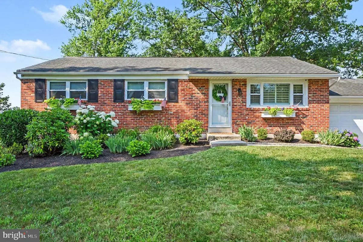 613 Lisa Rd, Norristown, PA 19401 - #1
