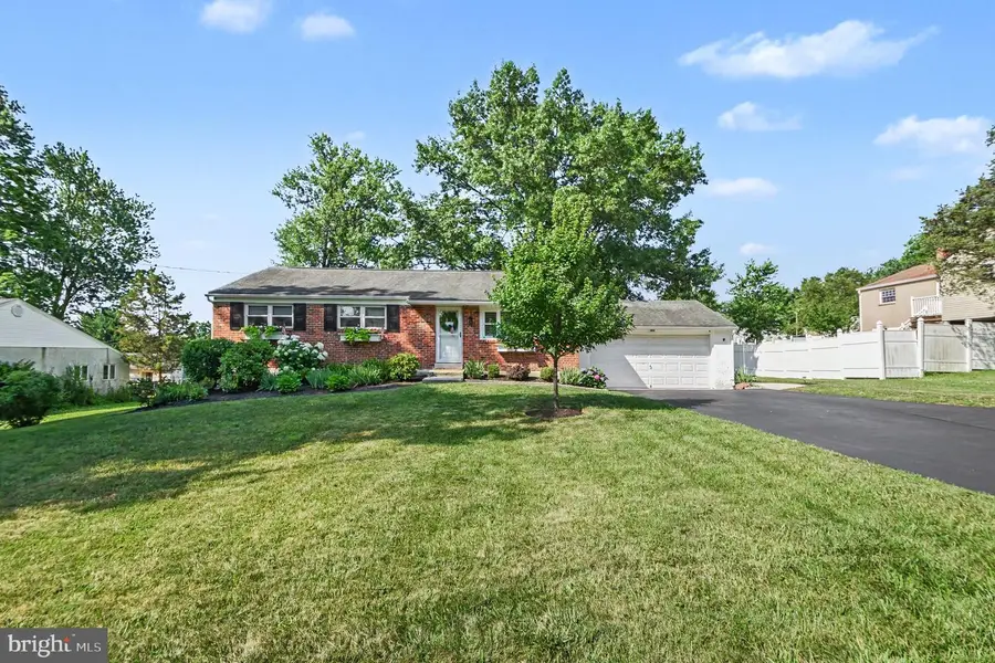 613 Lisa Rd, Norristown, PA 19401 - #3