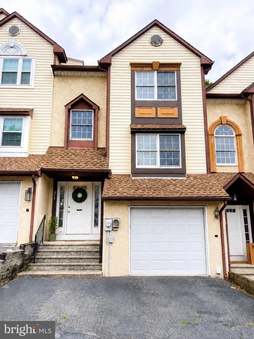 514 Upland St, Pottstown, PA 19464 - #1