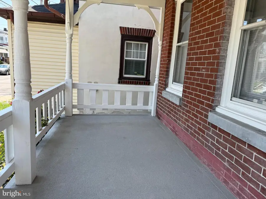 612 W Lafayette St, Norristown, PA 19401 - #3