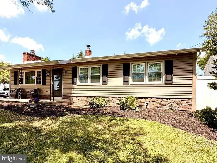 56 Trappe Rd, Collegeville, PA 19426 - #3