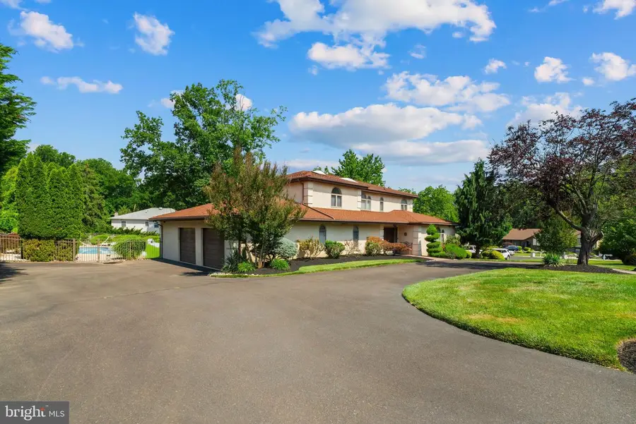 3843 Loop Rd, Huntingdon Valley, PA 19006 - #2