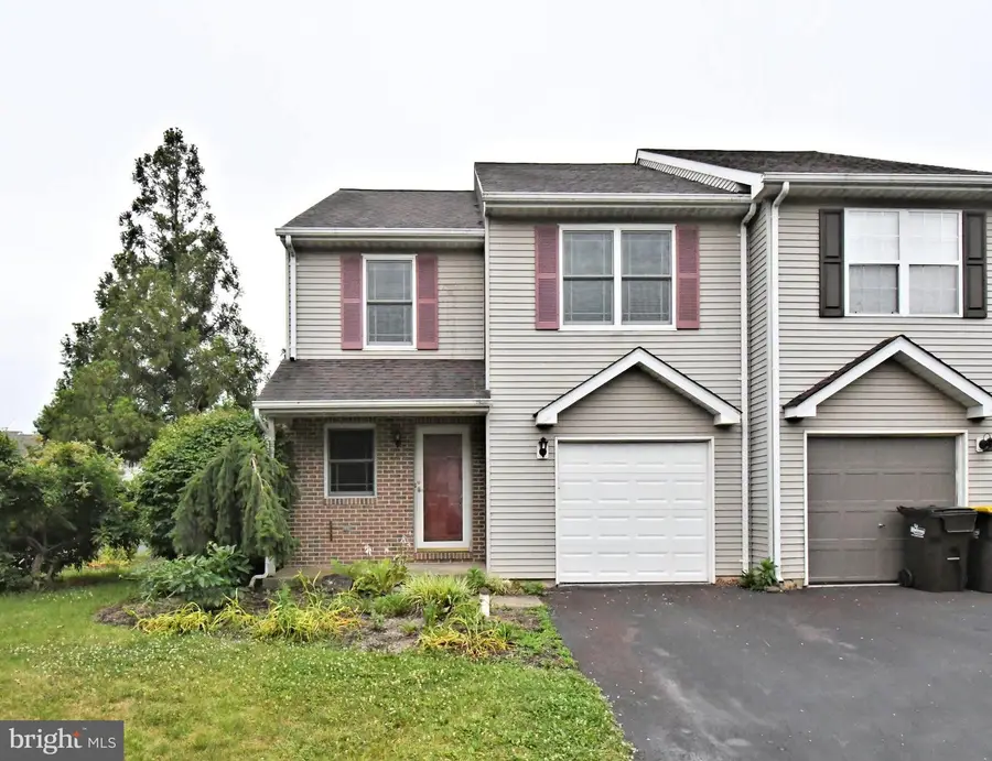 121 Anjou Ct, Telford, PA 18969 - #2