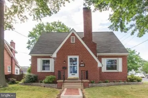 198 W Lincoln Ave, Telford, PA 18969 - #1