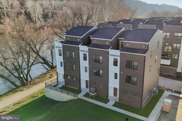 956 Riverplace Dr #56, CONSHOHOCKEN, PA 19428