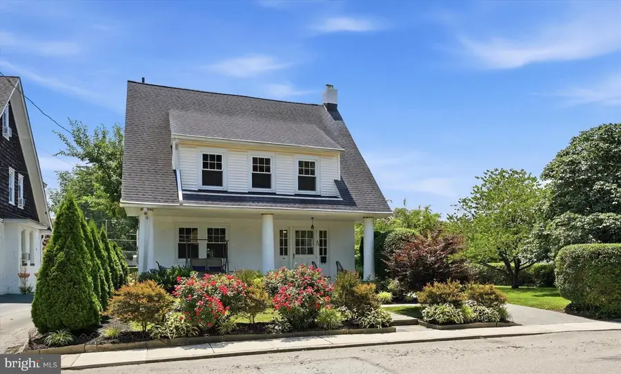 208 Sabine Ave, Narberth, PA 19072 - #2