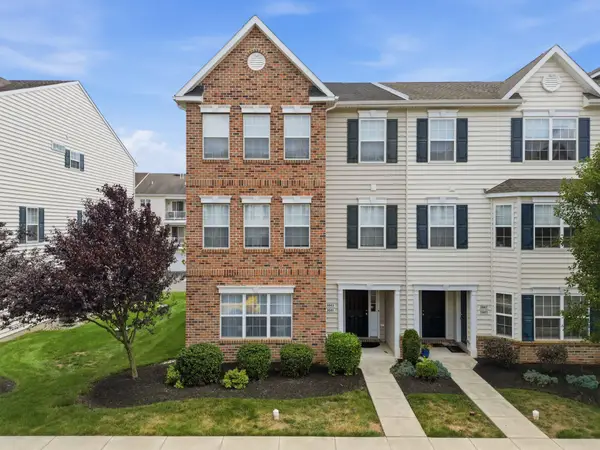 3041 Davenport Way #100 L, PENNSBURG, PA 18073