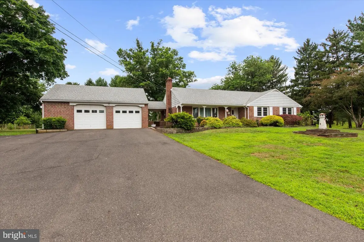 338 Borough Line Rd, Collegeville, PA 19426 - #1