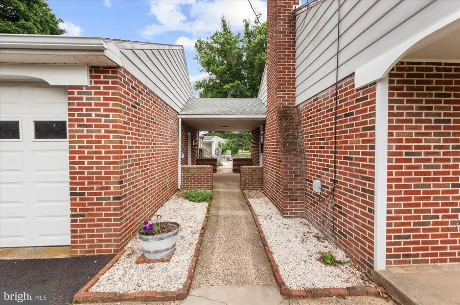 338 Borough Line Rd, Collegeville, PA 19426 - #3