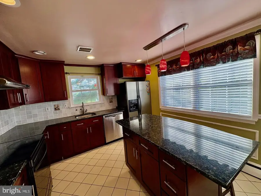 599 Elliott Dr, King Of Prussia, PA 19406 - #3