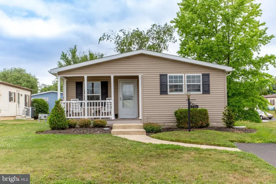 776 Fernwood Cv, North Wales, PA 19454 - #3