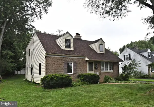 500 Burton Rd, ORELAND, PA 19075