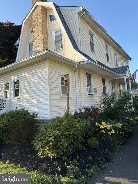 2113 Susquehanna Rd, Abington, PA 19001 - #1