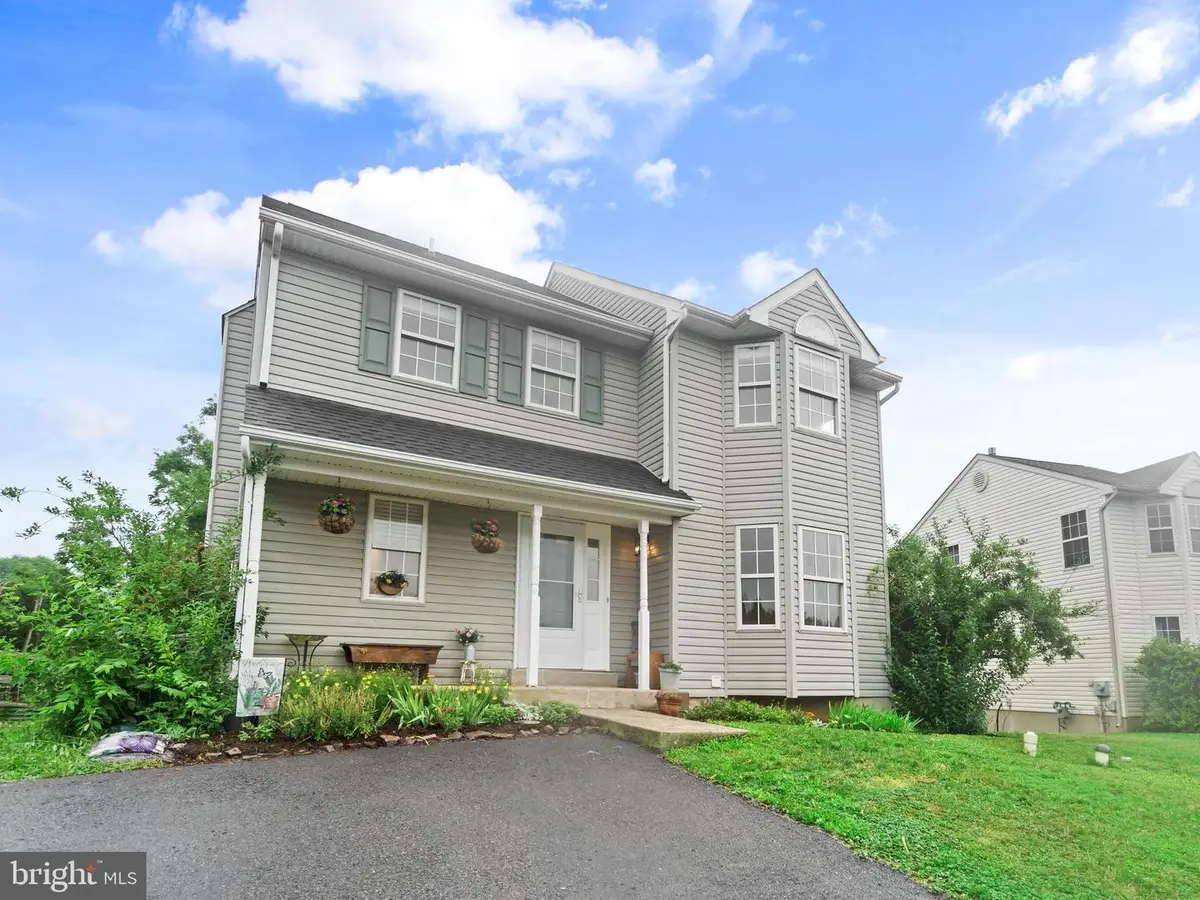 806 Elizabeth Ct, Collegeville, PA 19426 - #1
