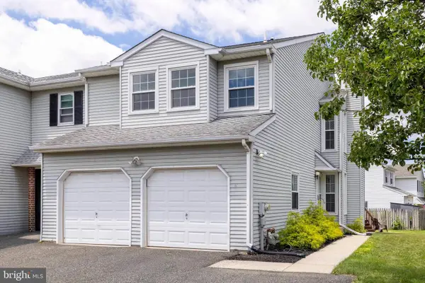 211 Orchard Dr, NORTH WALES, PA 19454