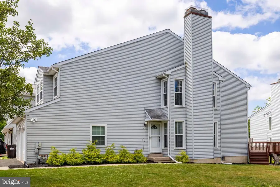 211 Orchard Dr, North Wales, PA 19454 - #2
