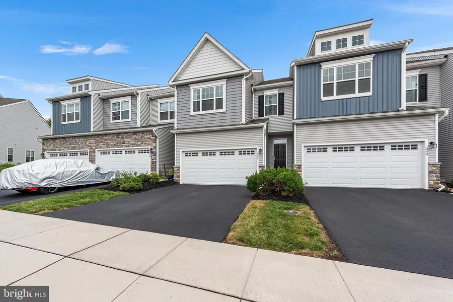 342 Ridgewood Dr, Royersford, PA 19468 - #2