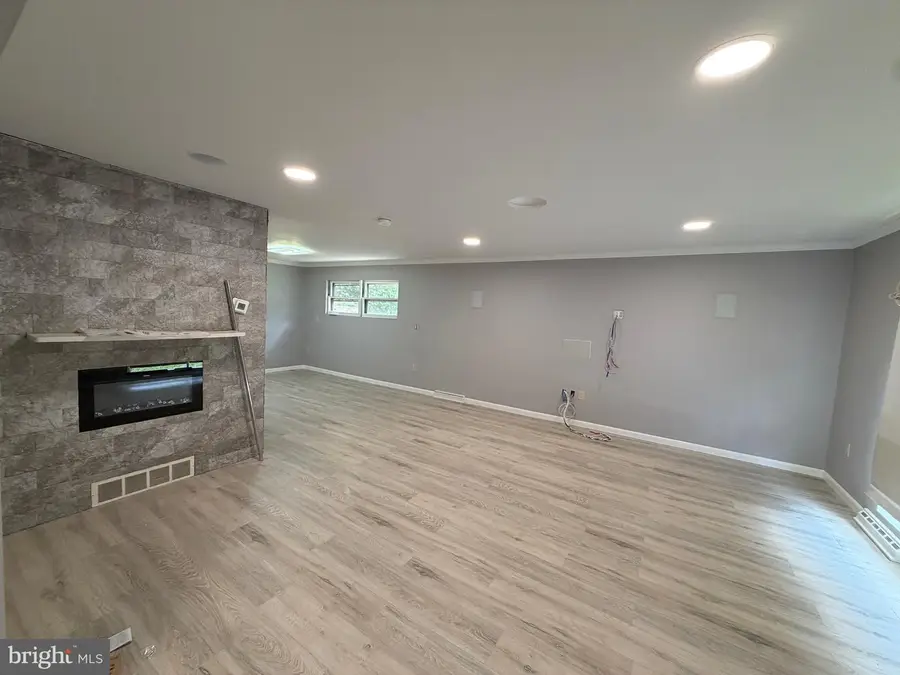 413 Asbury Ave, Elkins Park, PA 19027 - #3