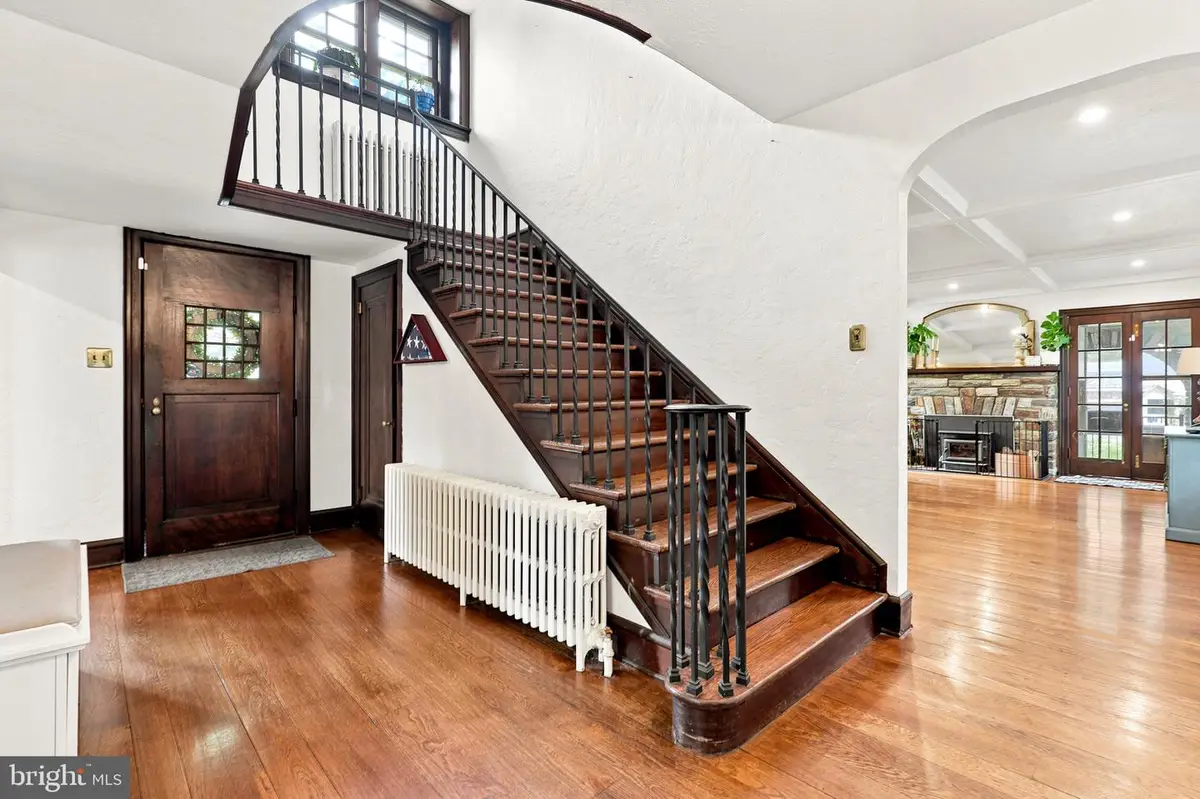 237 Elm Dr, Lansdale, PA 19446 - #1