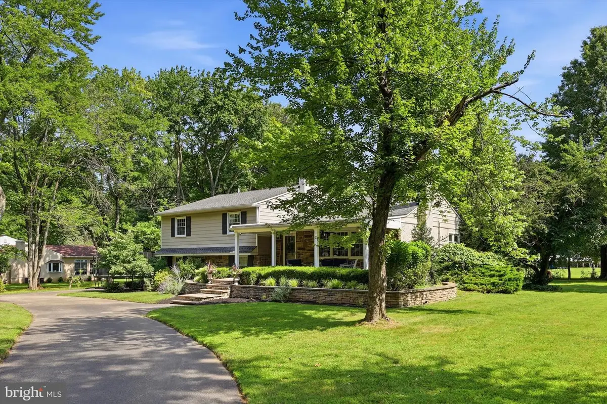 649 Midway Ln, Blue Bell, PA 19422 - #1
