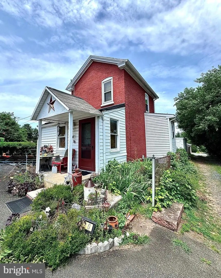 120 E Race St, Pottstown, PA 19464 - #1