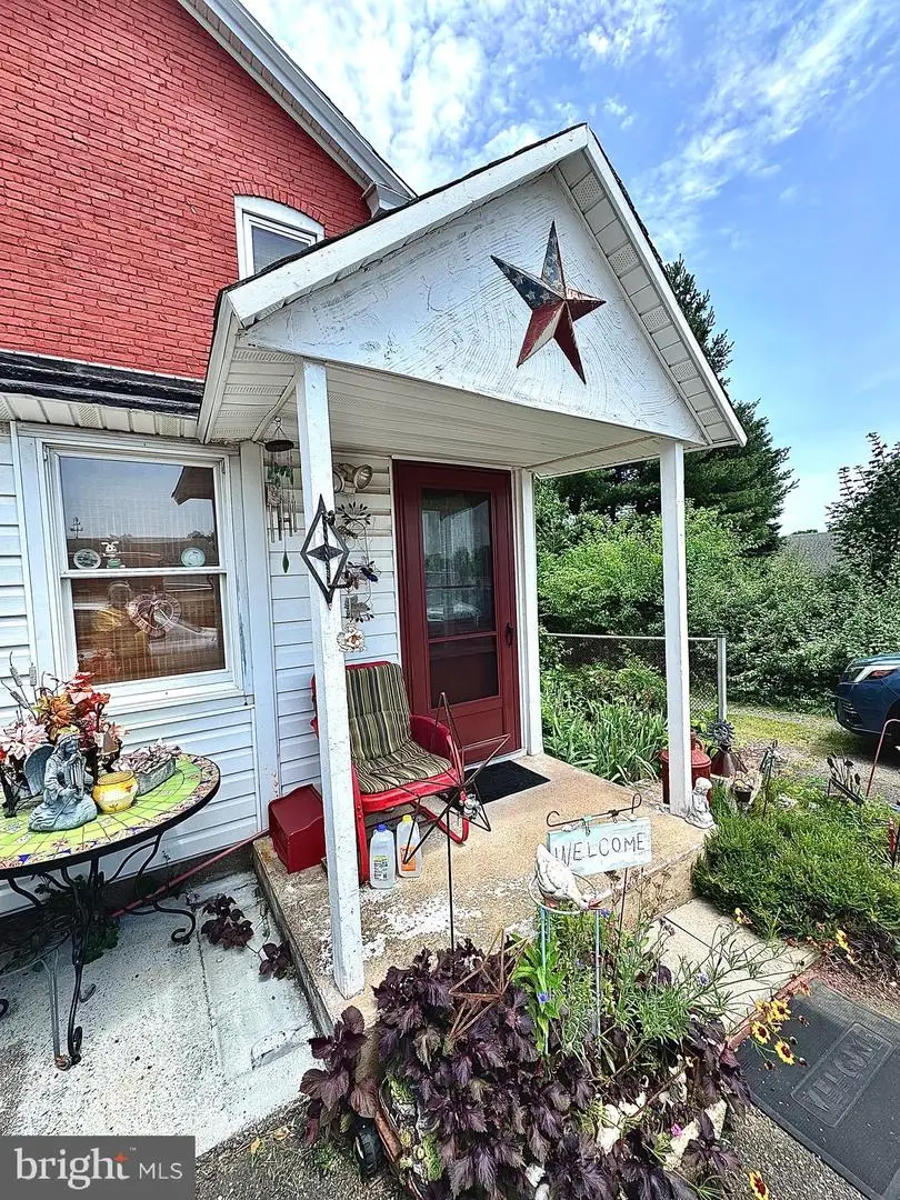 120 E Race St, Pottstown, PA 19464 - #2