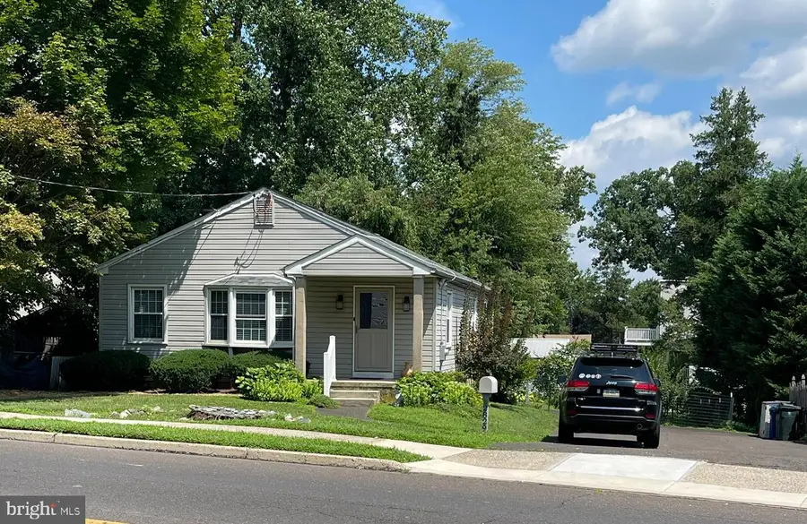 2829 Jenkintown Rd, Glenside, PA 19038 - #3
