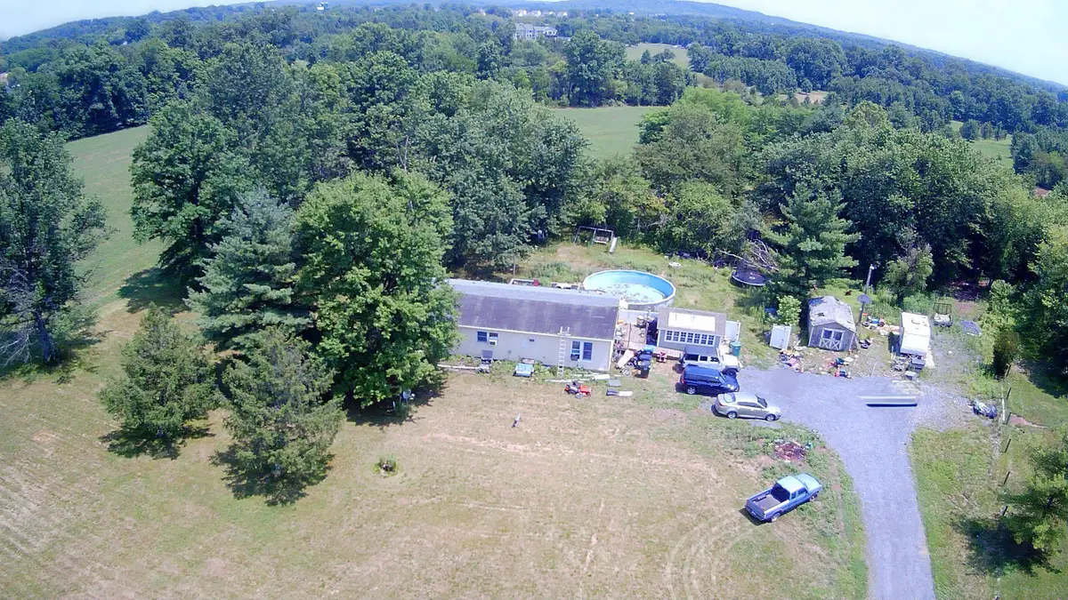 227 Schlegel Rd, Gilbertsville, PA 19525 - #1