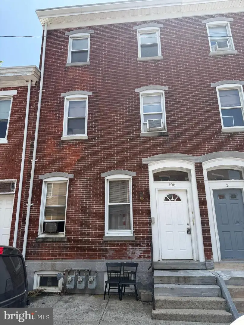706 Chain St, Norristown, PA 19401 - #2