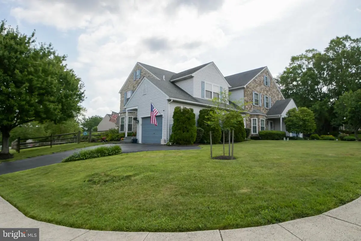 250 Longchamp Dr, Souderton, PA 18964 - #1