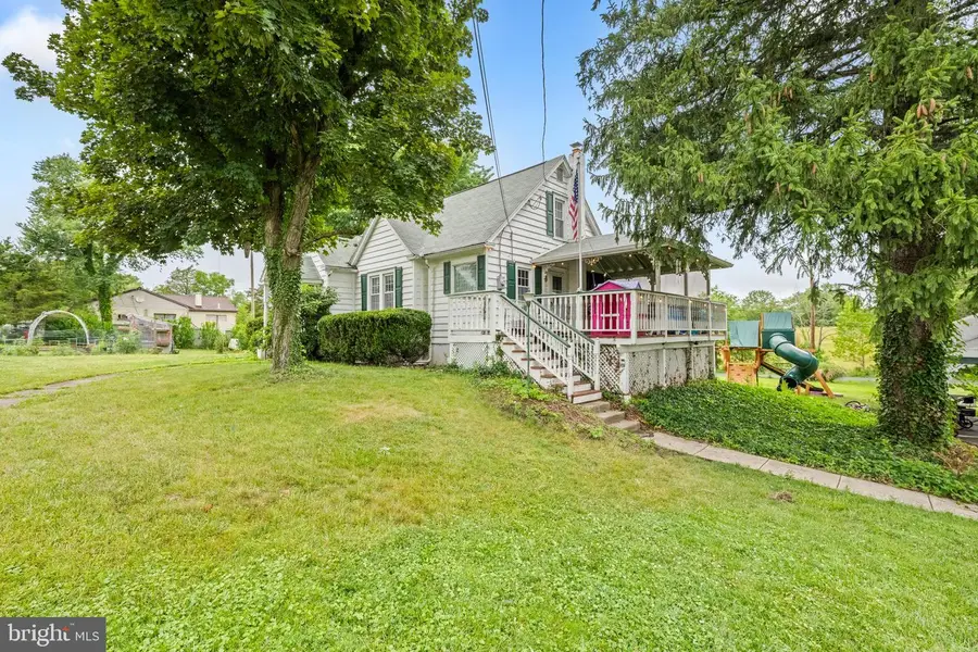 613 Centennial St, Schwenksville, PA 19473 - #2