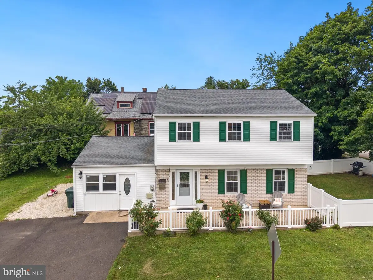 154 Central Ave, Glenside, PA 19038 - #1