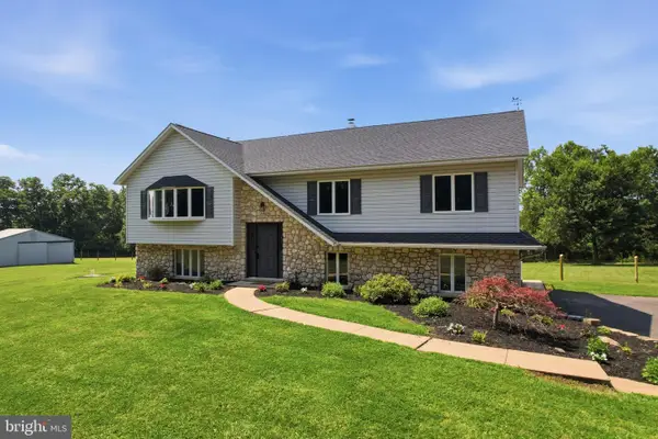 803 Ridge Rd, TYLERSPORT, PA 18971
