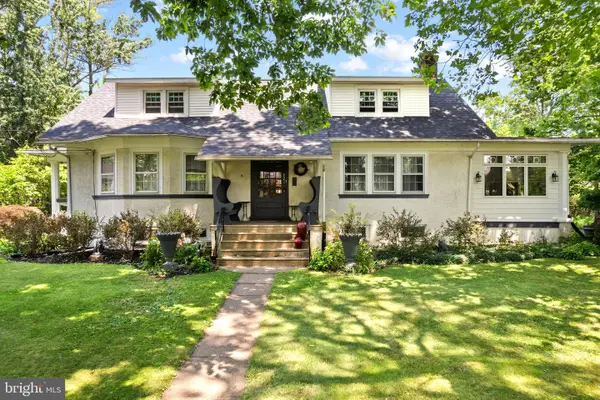 421 S 5th St, NORTH WALES, PA 19454