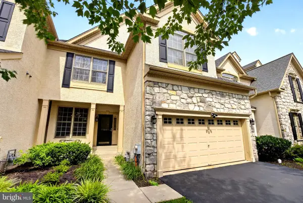 3 Penn Crossing Dr, EAST NORRITON, PA 19401
