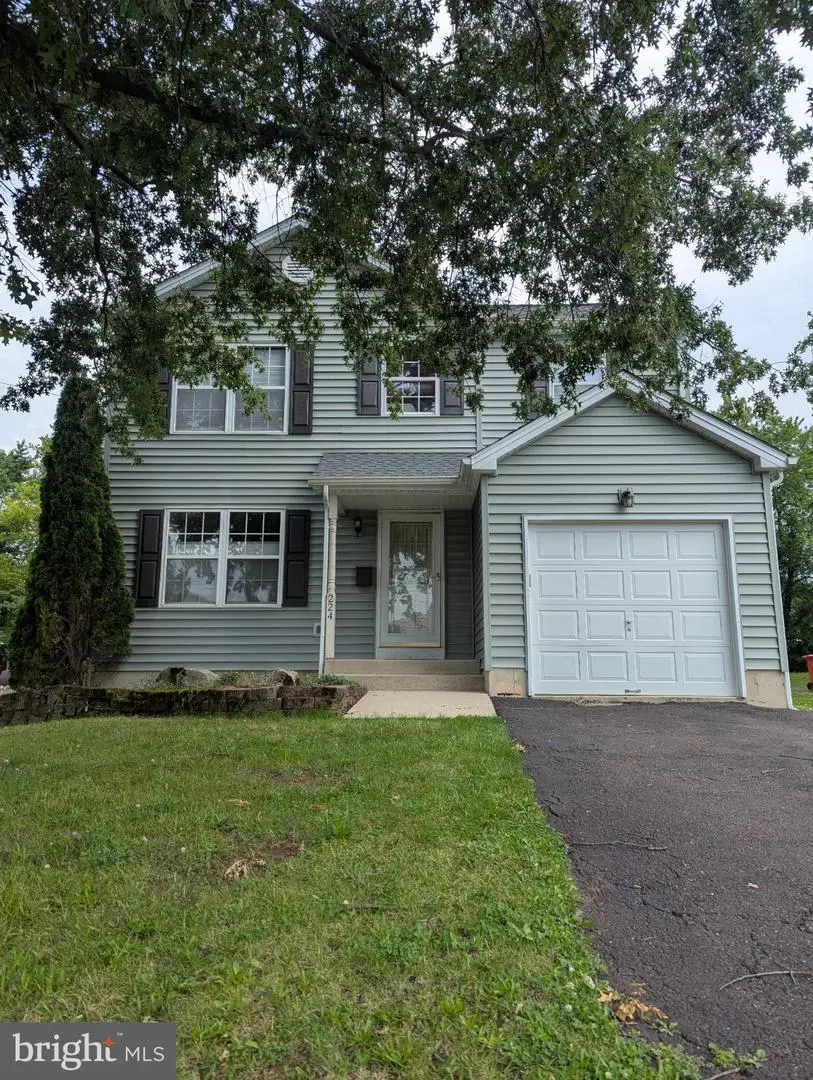 224 E Summit St, Souderton, PA 18964 - #1